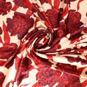 البيج مع الزهور الحمراء