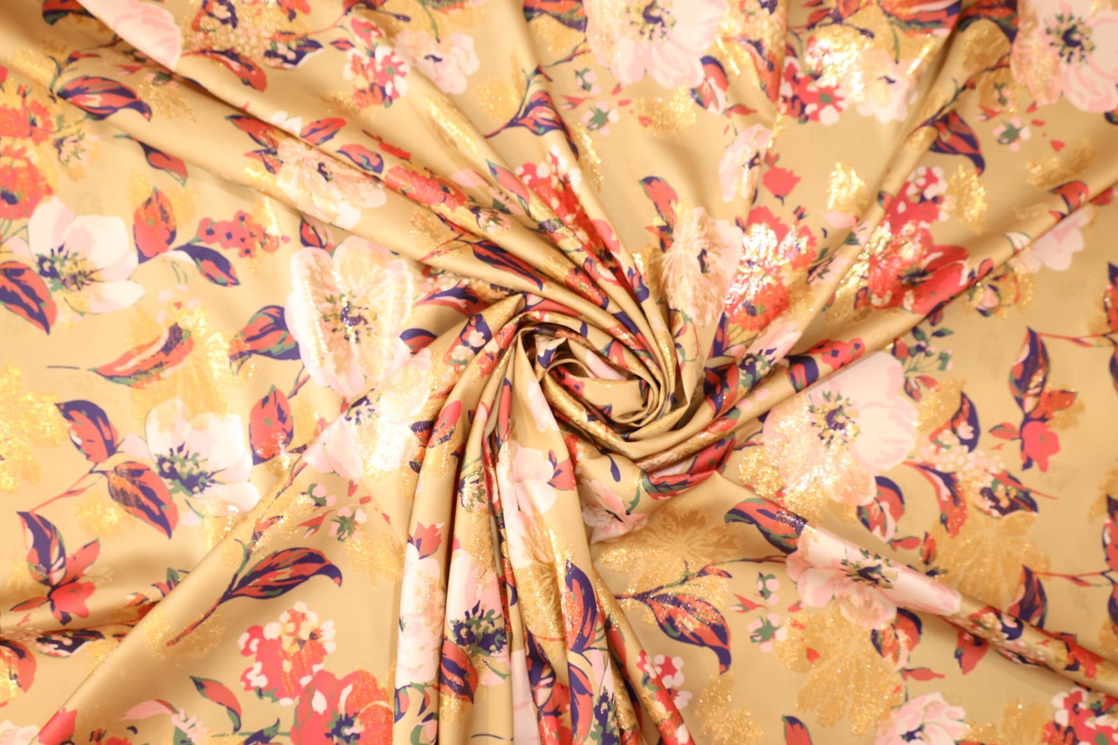 قماش ويل لامع بنقشة زهور لمسة أنثوية راقية